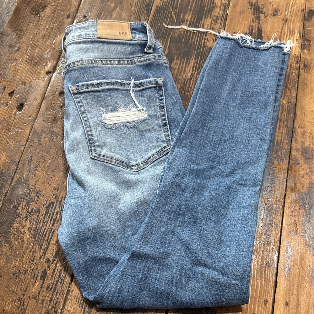 BKE Women's Two-Tone Blue Skinny Jeans with Raw Hem
